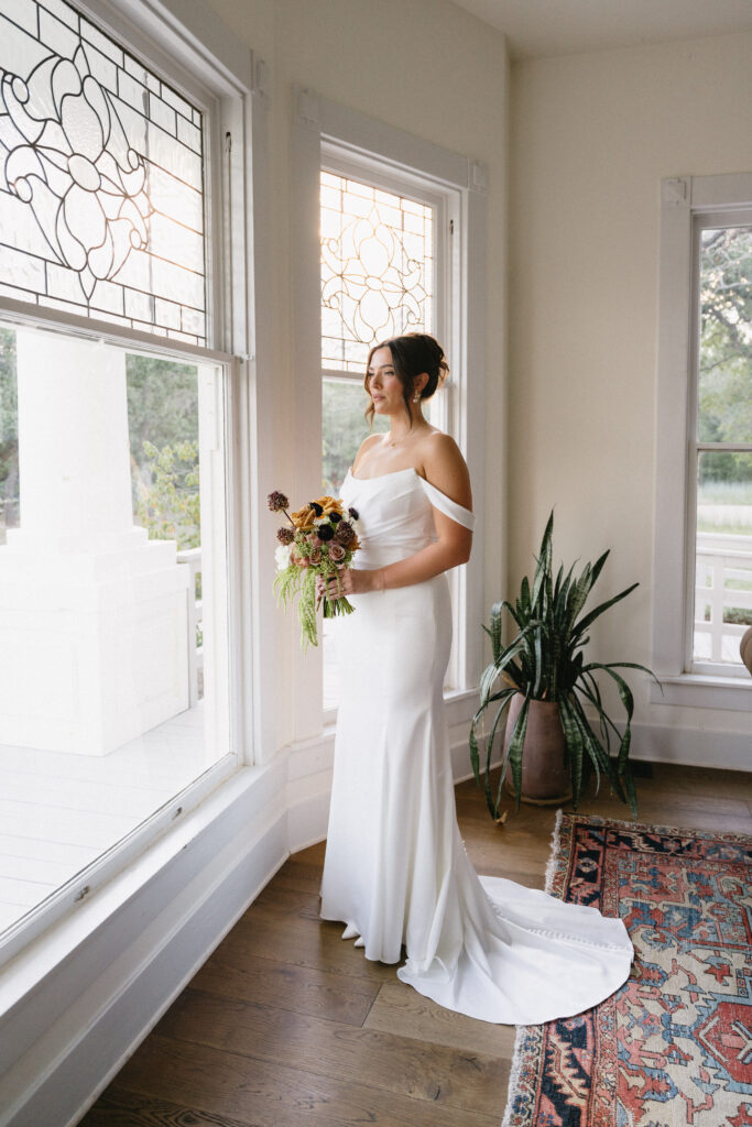 Bridal Details, Bridal Bouquet, Petite Bridal Bouquet, Austin Wedding, Luxury Wedding, Austin Wedding Photographer, The Grand Lady, Timeless Bridal Portraits