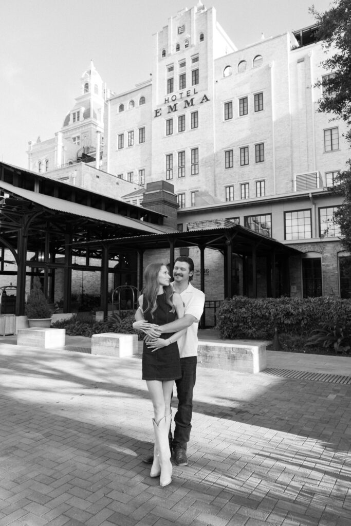 Engagement Photos, Engagement photos for awkward couples, Austin photographer